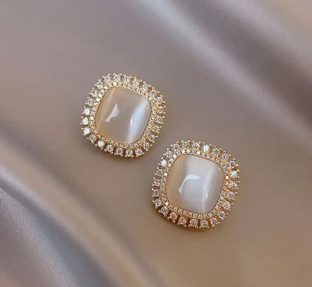 [Koreanear-001] Sparkling rhinestones opal earrings