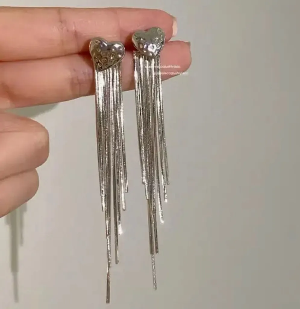 [statement-002] Heart Long Silver Tassel Earrings