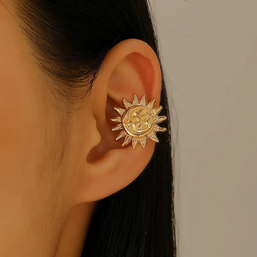 Sun face earcuff