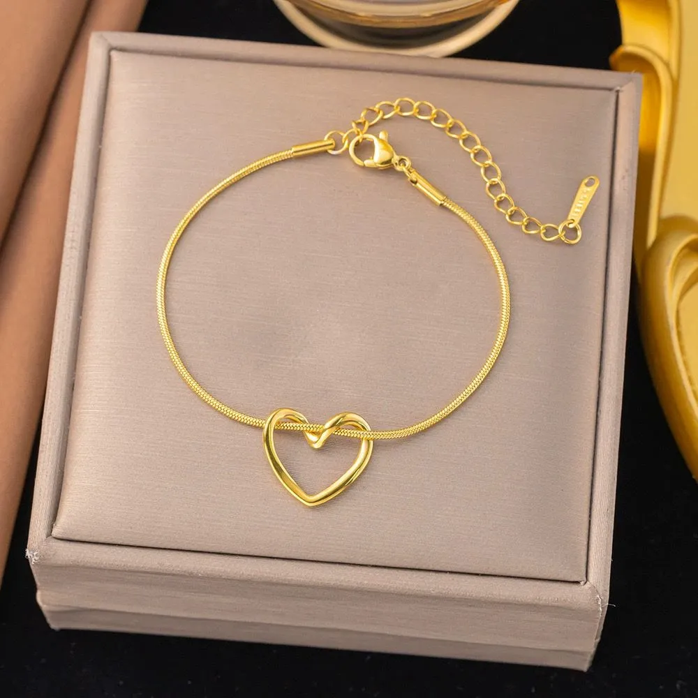 Golden Heartline Bracelet
