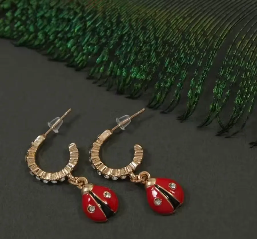 [Min-003] Red bug minimal earrings