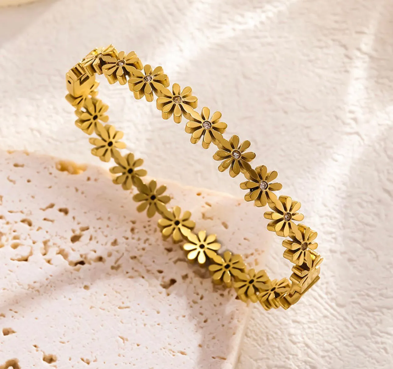 Daisy flower with stone bangle bracelet