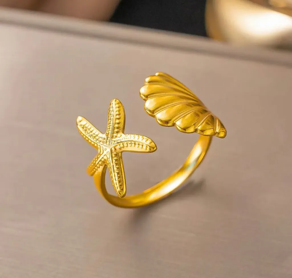 Sea shell and starfish ring